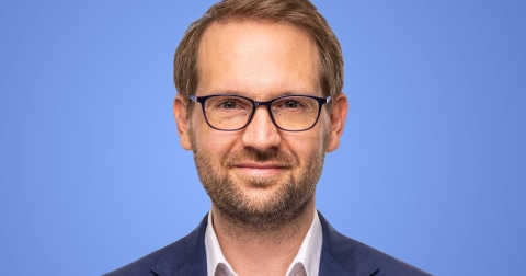USR: „nu va vota Guvernul Veștea”. Dominic Fritz, mandatat să discute cu PNL, UDMR și Nicușor Dan