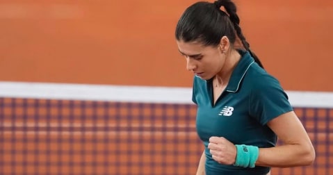 Sorana Cîrstea o elimină pe Aryna Sabalenka la Roma: revenire de la 2-6 și succes în trei seturi