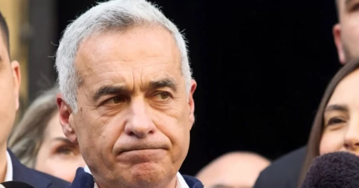 Călin Georgescu, surprins la Curtici: mașina cu care a sosit, parcată pe două locuri pentru persoane cu dizabilități