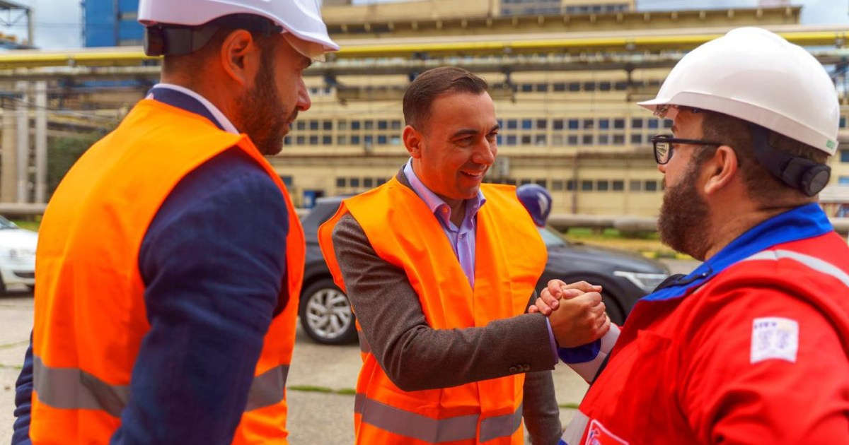 Romgaz a semnat contractul pentru preluarea activelor Azomureș. Bogdan Ivan: „Un pas uriaș pentru securitatea economică a României”