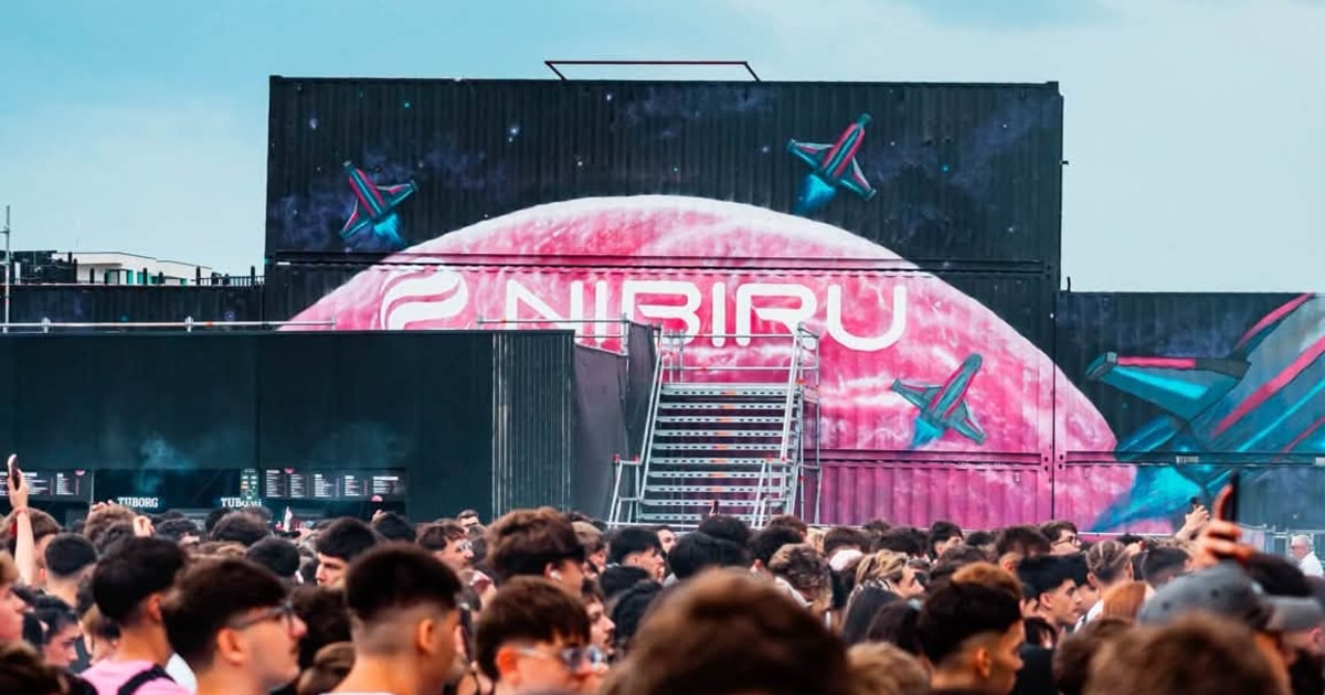 Ghid NIBIRU 2026: program, Promenadă, bilete și reguli de acces în Costinești (16 iulie–31 august)