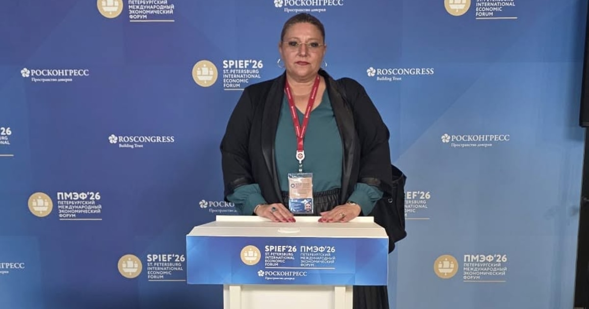 Diana Șoșoacă, declarații la Forumul de la Sankt Petersburg, în fața lui Vladimir Putin: „România nu are președinte”