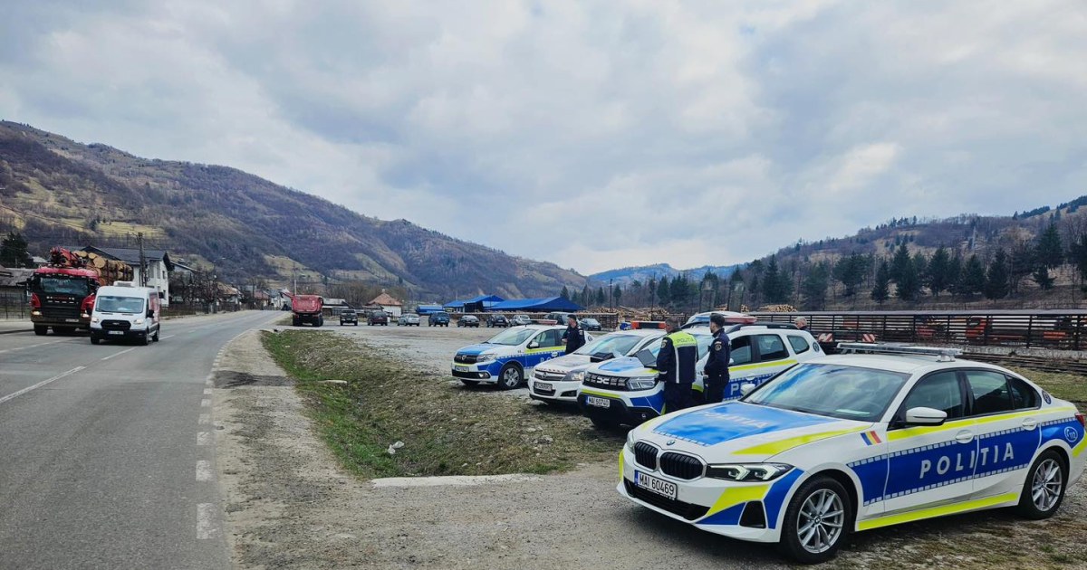 Șoferiță prinsă cu 176 km/h pe DN 38. Explicația pentru polițiști: „Mi se ard cozonacii în cuptor”