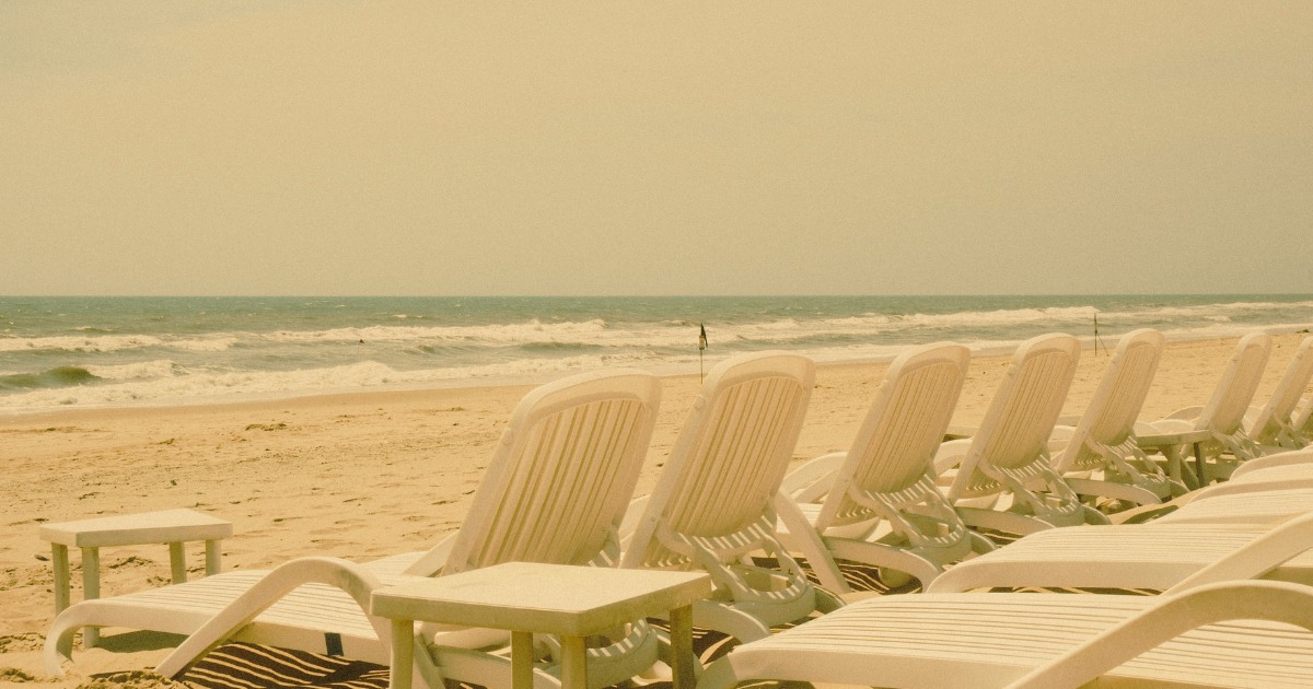 Grecia extinde la 251 lista plajelor fără șezlonguri și umbrele: ce trebuie să știe turiștii români în 2026