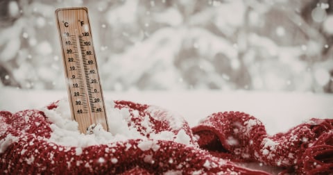 Informare ANM: val de frig și viscol, de sâmbătă în aproape toată țara. Ce zone au risc de polei