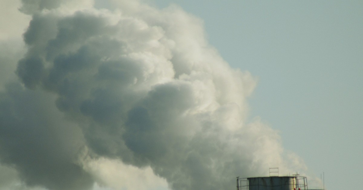 Servicii bancare și aplicații de plăți, afectate după atacuri cu drone asupra facilităților AWS din EAU și Bahrain