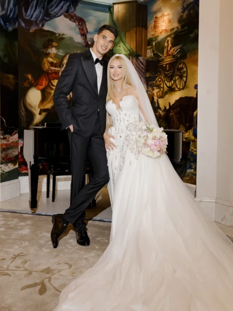 Andreea Bălan, primele imagini în rochie de mireasă la cununia religioasă din 10 mai 2026: trenă detașabilă și voal lung