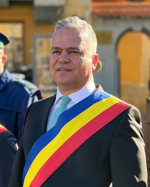Adrian-Ioan Veștea spune că astăzi depune la Parlament lista miniștrilor și programul de guvernare