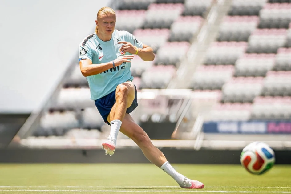 Haaland și-a tăiat pletele înainte de noul sezon. Ibrahimovic: „Ai pierdut vreun pariu?”
