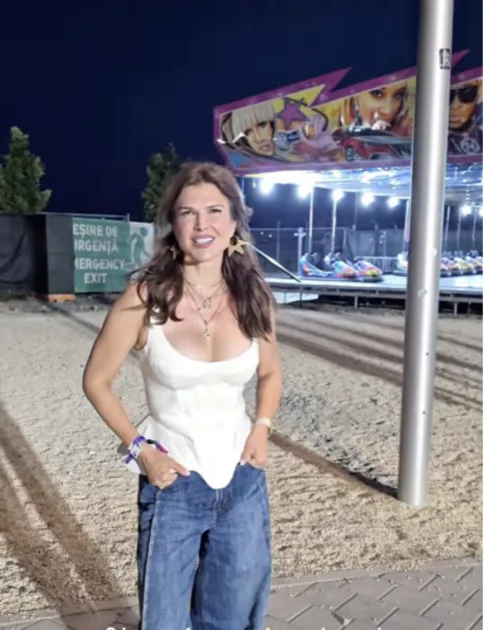 Monica Bîrlădeanu, la Beach, Please!: ce a observat în mijlocul adolescenților și gluma despre corsetul „nepurtat”